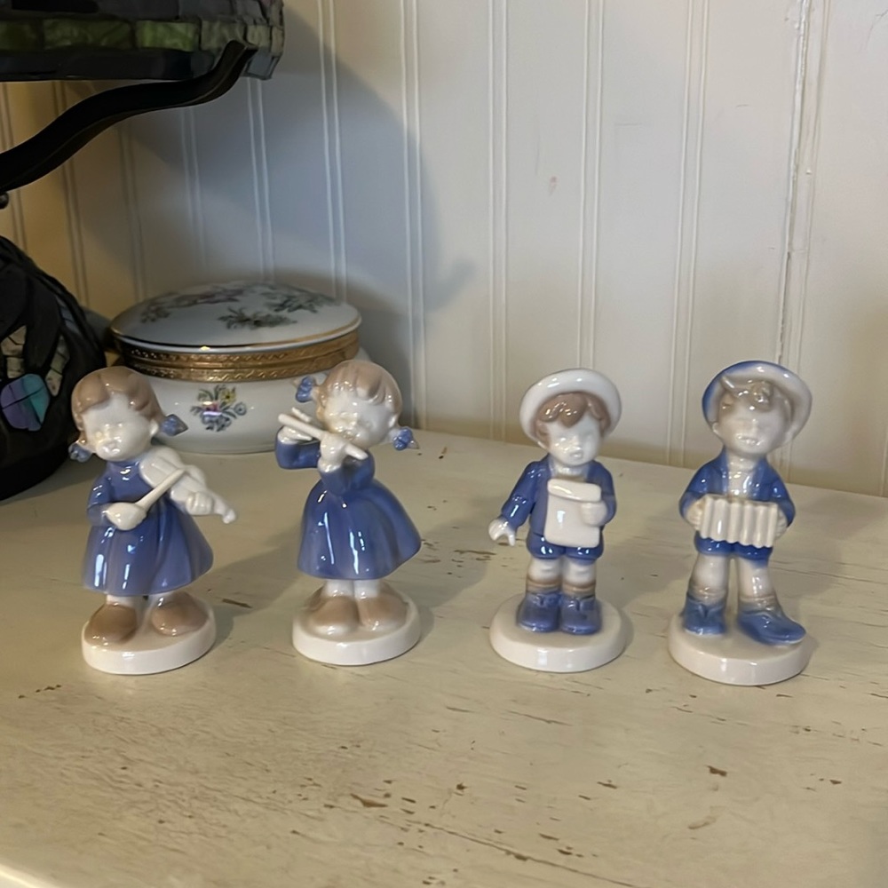 Vintage Porcelain Japan boy girl choir music instrumental figurines set